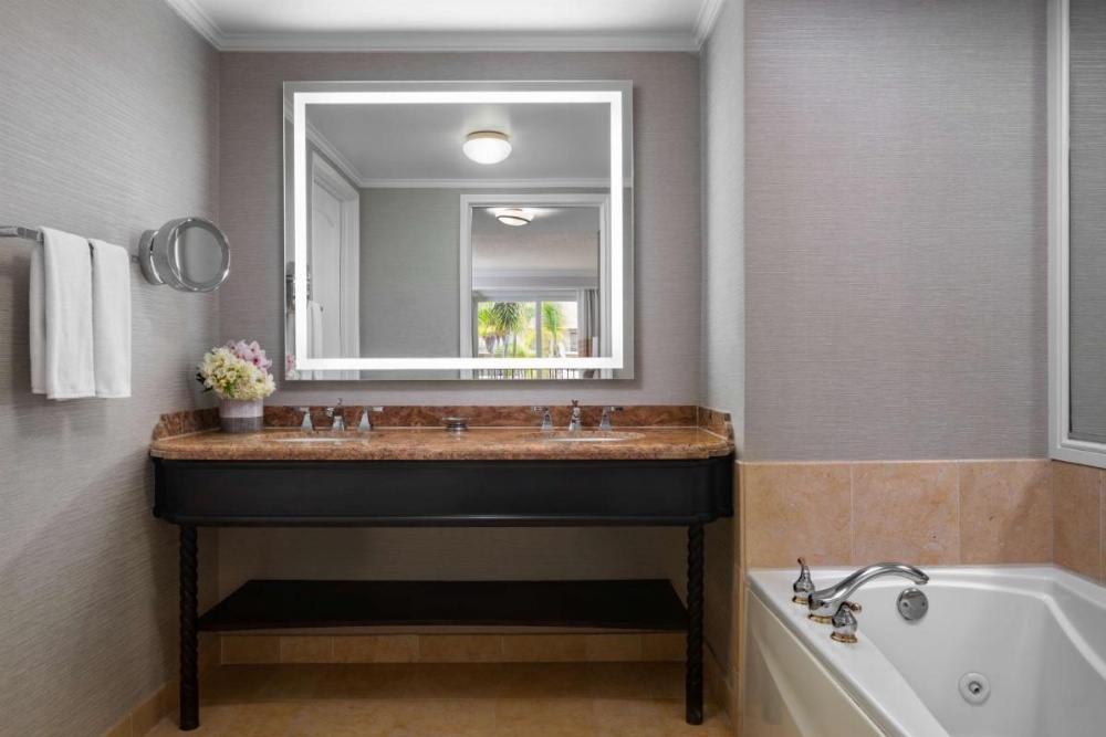 Hyatt Regency Huntington Beach Resort and Spa Image 17