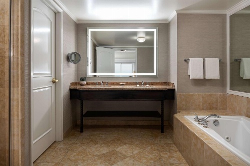 Hyatt Regency Huntington Beach Resort and Spa image 2